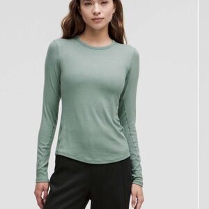 Lululemon Hold Tight Crater Blue size 2 Long Sleeve Green Top